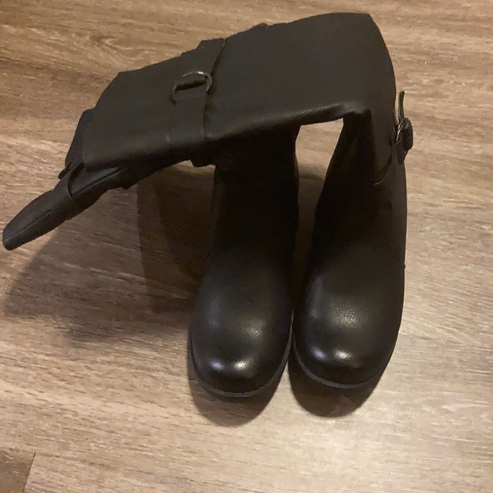 Kisses Black Boot